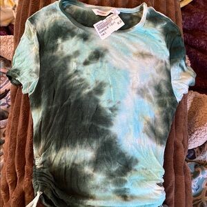 Green Tie-Dye Short Sleeve Tee with Organic Pattern